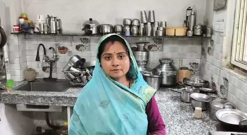 चूल्हे के धुएं से मिली निजात, गैस कनेक्शन से आसान हुई रसोई